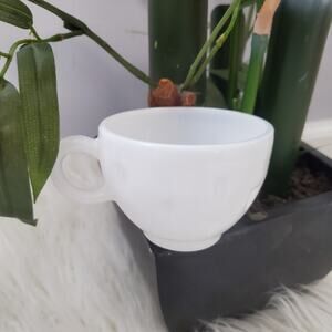 Vintage Milk Glass Coffee Tea Cup Mug Set